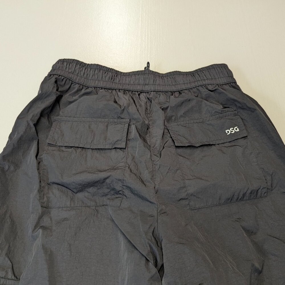 DSG Size XS (Baggy Fit/Small) Black Cargo Parachute Pants - Picture 5 of 15